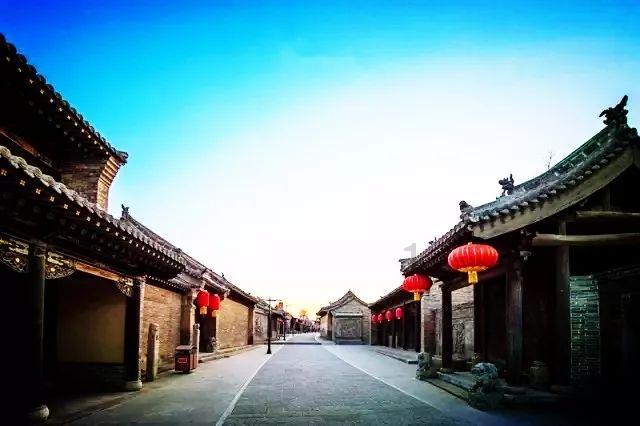 凌晨家中起火,12岁男孩4次往返火场,凭一己之力将家人全部救出